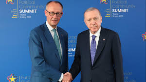 Bloomberg: O Ερντογάν θα πιέσει τον Γερμανό Καγκελάριο στη Χάγη  για τα Eurofighter