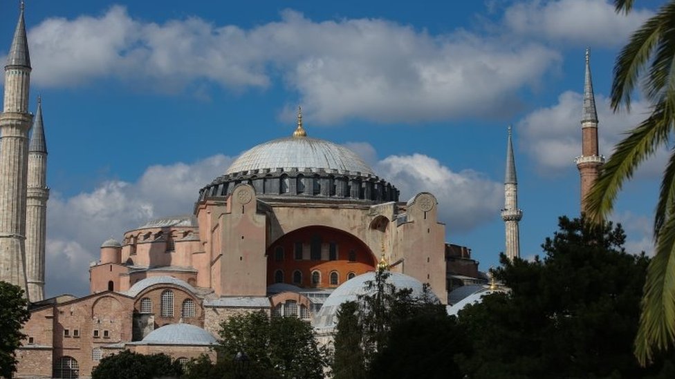 «Και αν η Αγία Σοφία είχε καεί»  - Ανησυχίες Σαμπάχ για Ελλάδα!