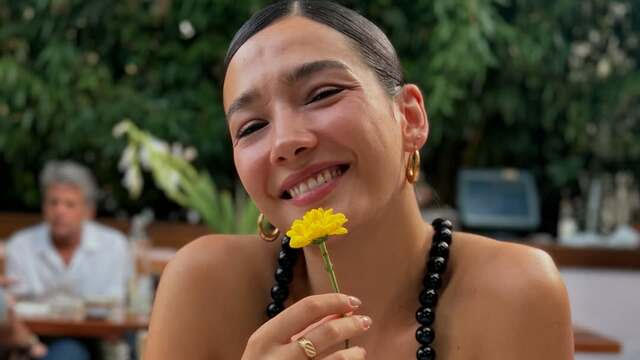 Η TRT απολύει ηθοποιό που στήριξε ‘μποϊκοτάζ’ – Η αντιπολίτευση της πρόσφερε αμέσως δουλειά