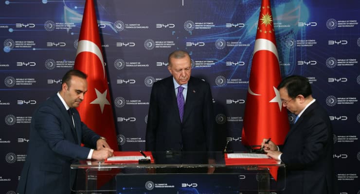 Επένδυση 1 δις δολαρίων από κινεζική εταιρεία κατασκευής ηλεκτρικών οχημάτων BYD στην Τουρκία