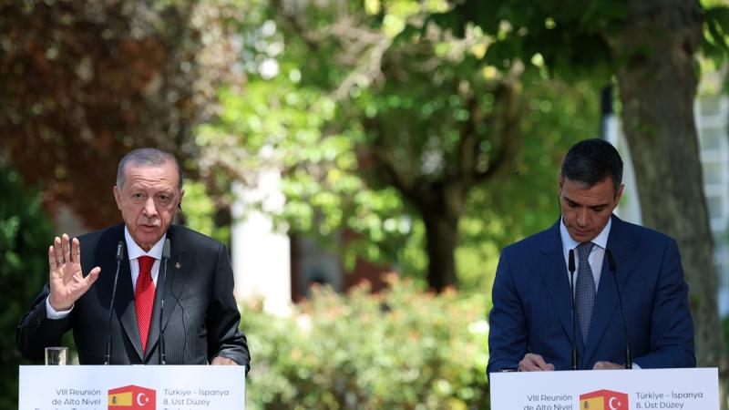 Ερντογάν: Κάνουμε βήματα με Ισπανία στα μη επανδρωμένα αεροσκάφη