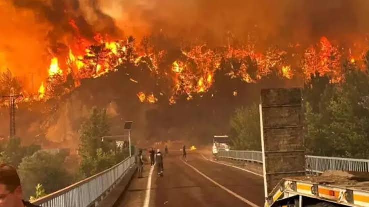 Πυρκαγιά στο Εσκίσεχιρ Τουρκίας: Αυτόπτης μάρτυρας περιγράφει πως χάθηκαν οι 10 δασεργάτες