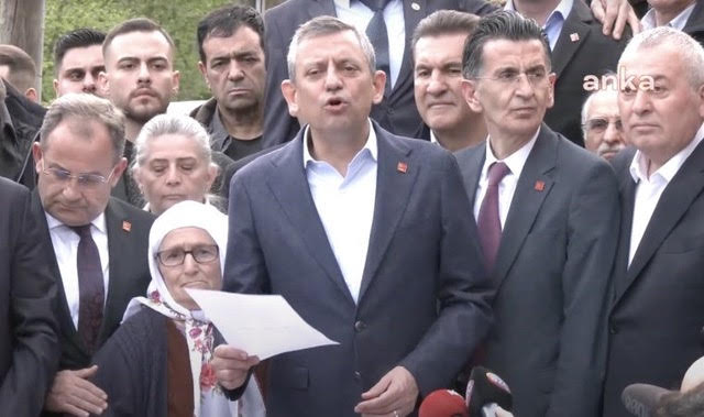 Από  γενέτειρα Ιμάμογλου ξεκίνησε η εκστρατεία υπογραφών– Πρώτη υπέγραψε η γιαγιά Ρουκίγιε