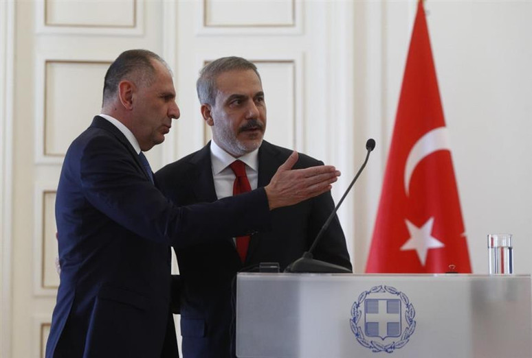 «Ελάτε στο τραπέζι ή μείνετε μόνοι σας!» – Το ελληνικό μήνυμα στην Άγκυρα