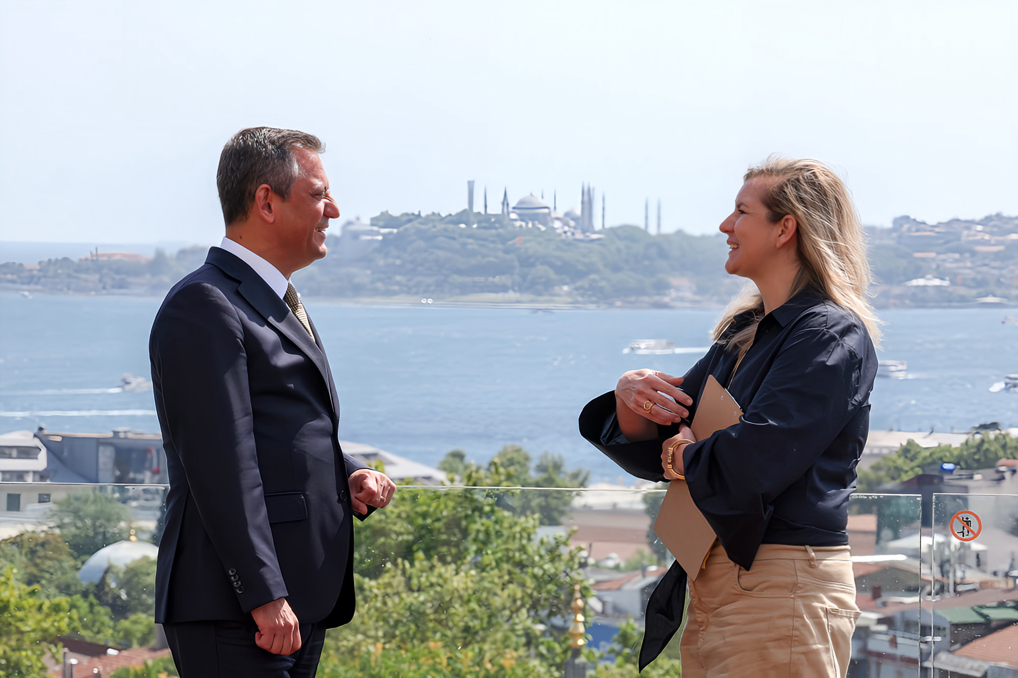 Ηγέτης αξιωματικής αντιπολίτευσης για Κυπριακό και ένταξη Τουρκίας στην ΕΕ: Πρέπει να δείξουμε θάρρος