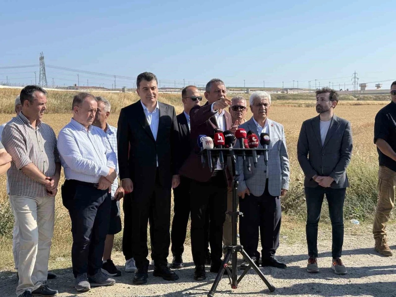 Πυρά Οζέλ για εξοπλιστικά: «Τα F16 μας δεν μπορούν να εντοπίσουν τα ελληνικά - Οι S400 παραμένουν στο υπόστεγο»