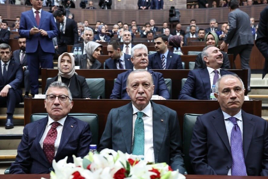 AKP και νέο Σύνταγμα: Ριζικές αλλαγές στο τραπέζι – Ο Ερντογάν κρατά το «κλειδί»